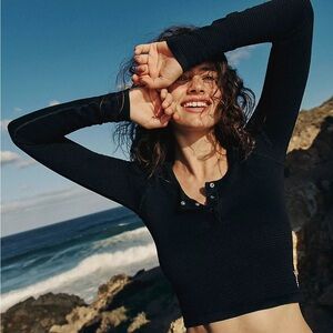 NWT Free People Women's FP Movement Bail Out Long Sleeve Layer. Size M/L.